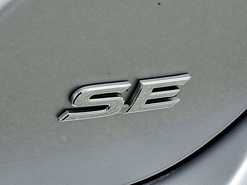 Used 2024 Toyota Camry SE FWD image 28