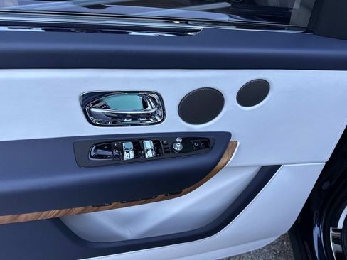 Used 2021 Rolls-Royce Cullinan AWD/4WD image 17