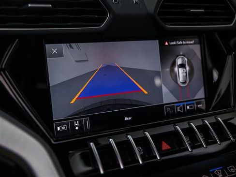 Used 2021 Lamborghini Urus image 33