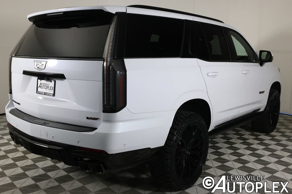 Used 2026 Cadillac Escalade V w/ LPO, ONYX Package AWD/4WD image 5