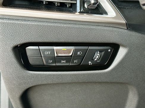 Used 2025 BMW M2 w/ Lighting Package image 10