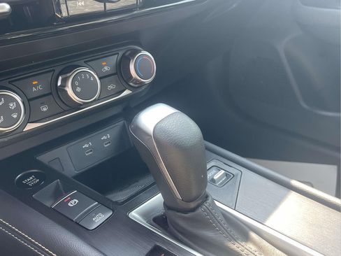 Used 2025 Nissan Kicks SV AWD/4WD image 28