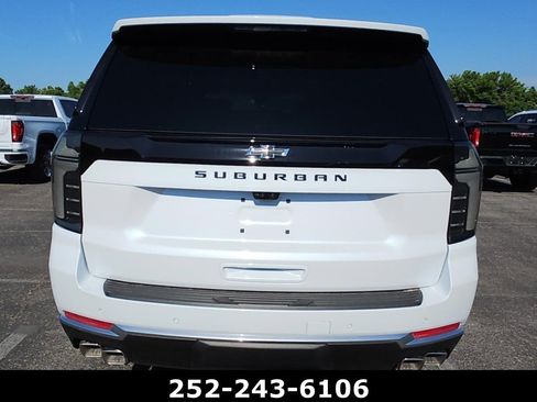 Used 2026 Chevrolet Suburban High Country AWD/4WD image 5