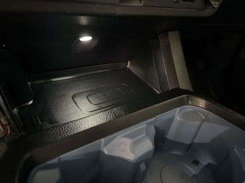 Used 2022 Toyota Tacoma TRD Sport w/ Technology Package image 24