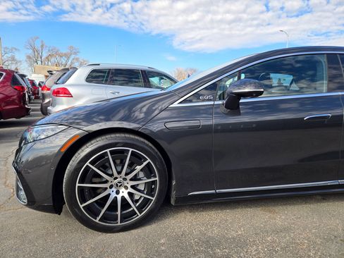 Used 2023 Mercedes-Benz EQS 580 4MATIC Sedan w/ Exclusive Trim Package image 2