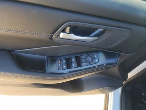 Certified 2025 Nissan Rogue SV w/ SV Premium Package image 8