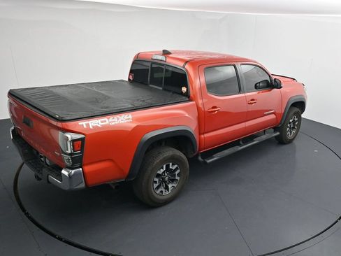 Used 2016 Toyota Tacoma TRD Off-Road w/ Towing Package AWD/4WD image 16