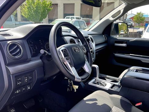 Used 2020 Toyota Tundra SR5 w/ SR5 Convenience Package image 14
