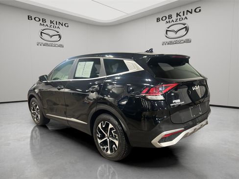Used 2023 Kia Sportage EX FWD image 3