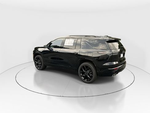 Used 2025 Chevrolet Traverse RS FWD image 6