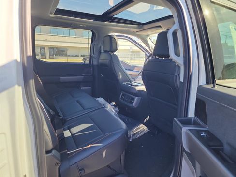 New 2025 Ford F250 Lariat w/ Lariat Ultimate Package image 21