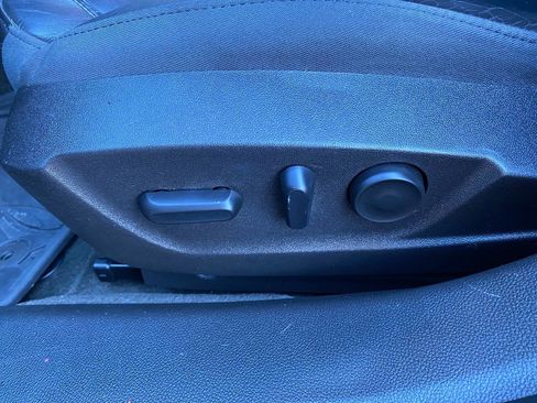 Used 2017 Buick Regal Sport Touring image 17