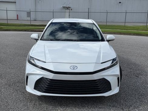 Used 2025 Toyota Camry LE FWD image 2