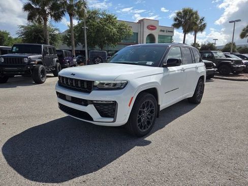 New 2026 Jeep Grand Cherokee Summit w/ Obsidian Package image 2