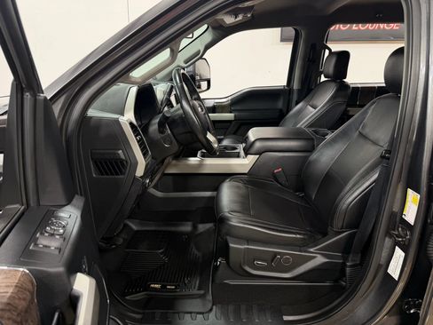 Used 2019 Ford F250 Lariat w/ Lariat Ultimate Package AWD/4WD image 13