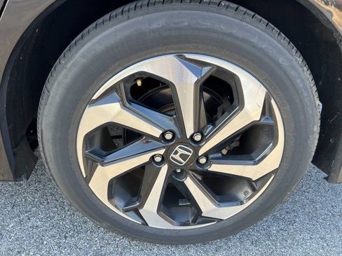 Used 2016 Honda Accord EX image 19