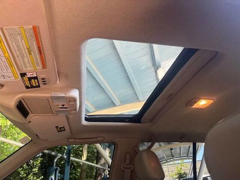 Used 2002 Nissan Pathfinder LE image 9