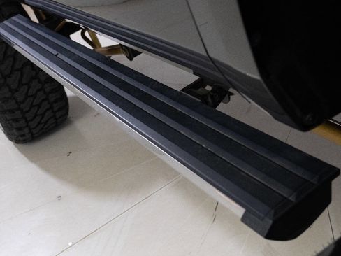 Used 2018 GMC Yukon XL Denali w/ Denali Ultimate Package image 39