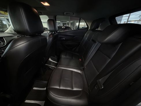 Used 2019 Buick Encore Essence image 18