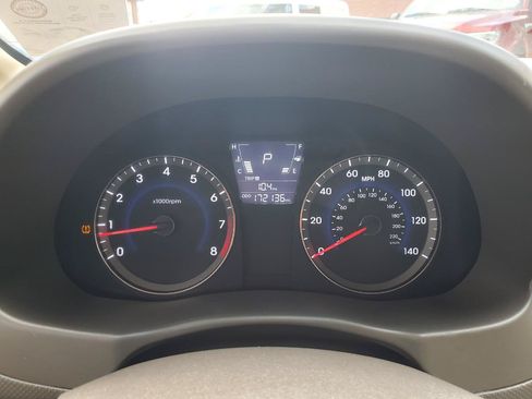 Used 2014 Hyundai Accent GLS FWD image 10