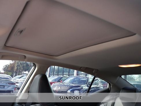 Used 2024 Nissan Altima 2.5 SR w/ SR Premium Package image 4