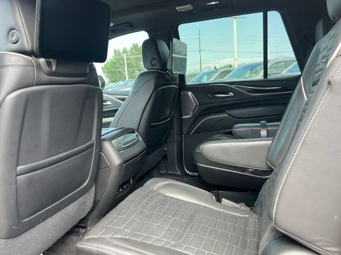 Used 2023 Cadillac Escalade Sport Platinum AWD/4WD image 5