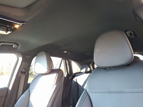 Used 2023 Mercedes-Benz GLC 300 4MATIC image 14