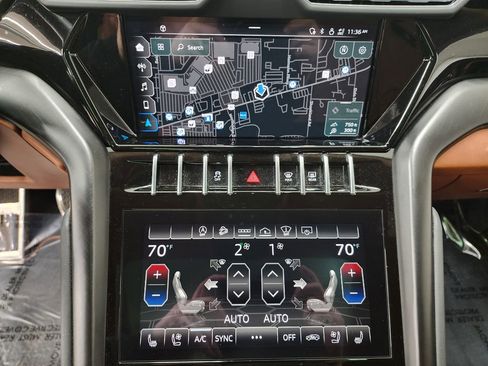 Used 2022 Lamborghini Urus image 18