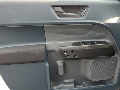 New 2025 Ford Maverick XL image 8