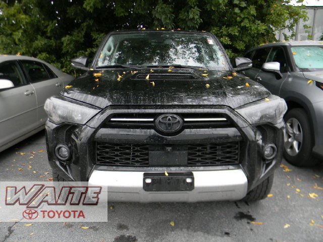 Used 2023 Toyota 4Runner TRD Off-Road Premium w/ Off Road Premium Plus Package AWD/4WD image 2