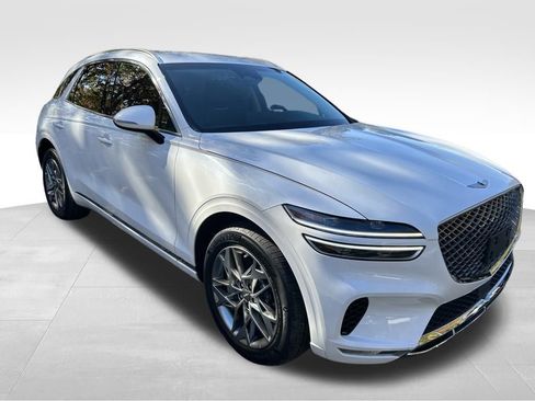 Used 2025 Genesis GV70 2.5T image 8