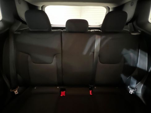 Used 2023 Jeep Renegade Trailhawk AWD/4WD image 26