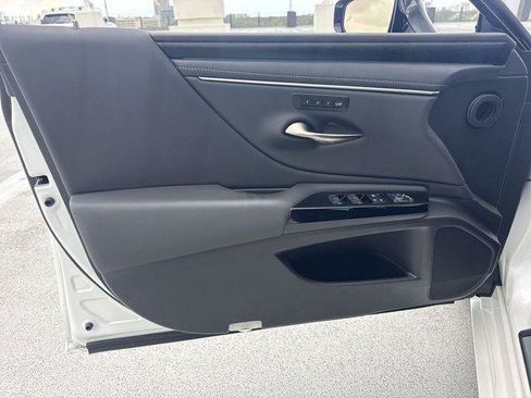 Certified 2024 Lexus ES 300h w/ Premium Package FWD image 13