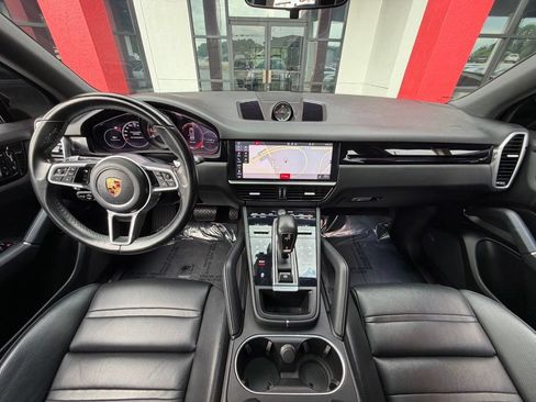 Used 2021 Porsche Cayenne AWD/4WD image 31