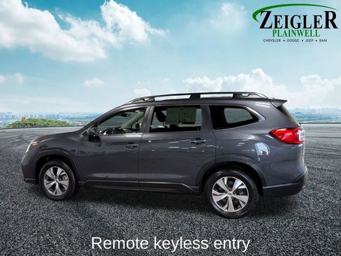 Used 2024 Subaru Ascent Premium w/ Convenience Package image 4