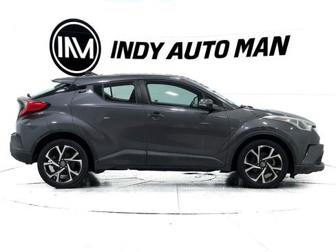 Used 2018 Toyota C-HR XLE image 3