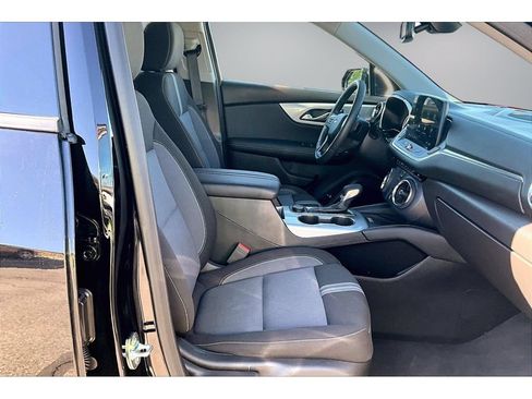Used 2025 Chevrolet Blazer LT w/ Convenience Package AWD/4WD image 26