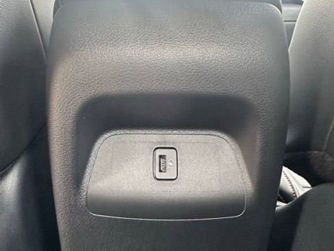 Used 2025 Nissan Sentra SR w/ SR Premium Package image 19