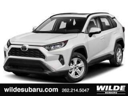 Used 2020 Toyota RAV4 XLE w/ XLE Grade Weather Package image 1