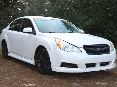 Used 2011 Subaru Legacy 2.5i Premium image 7