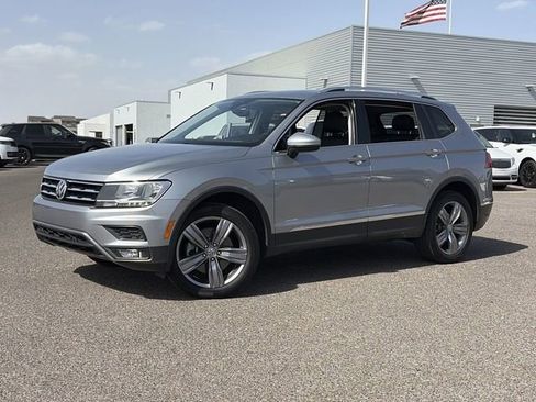 Used 2021 Volkswagen Tiguan SEL AWD/4WD image 2
