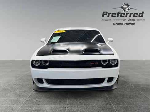 Used 2021 Dodge Challenger SRT Hellcat w/ Plus Package RWD image 11