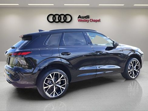 New 2026 Audi Q3 quattro 2.0T AWD/4WD image 5