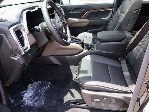 New 2025 GMC Canyon Denali image 41