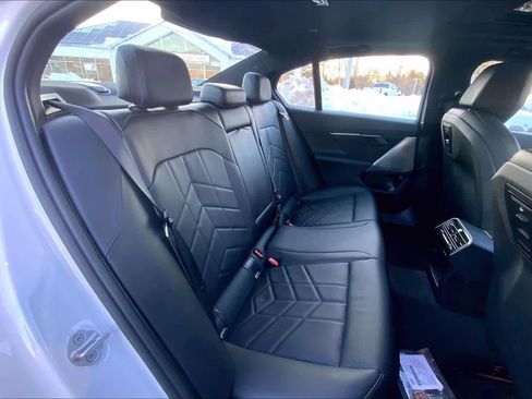 Used 2025 BMW 540i xDrive w/ Premium Package image 20
