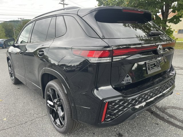 New 2026 Volkswagen Tiguan SE R-Line AWD/4WD image 2