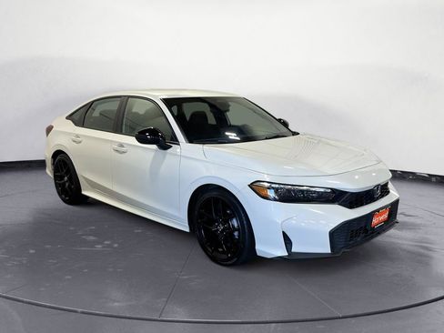 Used 2025 Honda Civic Sport image 3