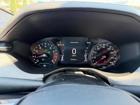 Used 2023 Jeep Compass Latitude AWD/4WD image 10