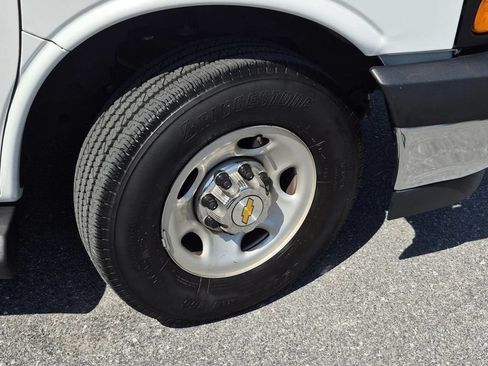 Used 2025 Chevrolet Express 3500 LT w/ LT Preferred Equipment Group RWD image 71