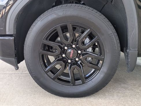 Used 2021 GMC Sierra 1500 Elevation RWD image 9